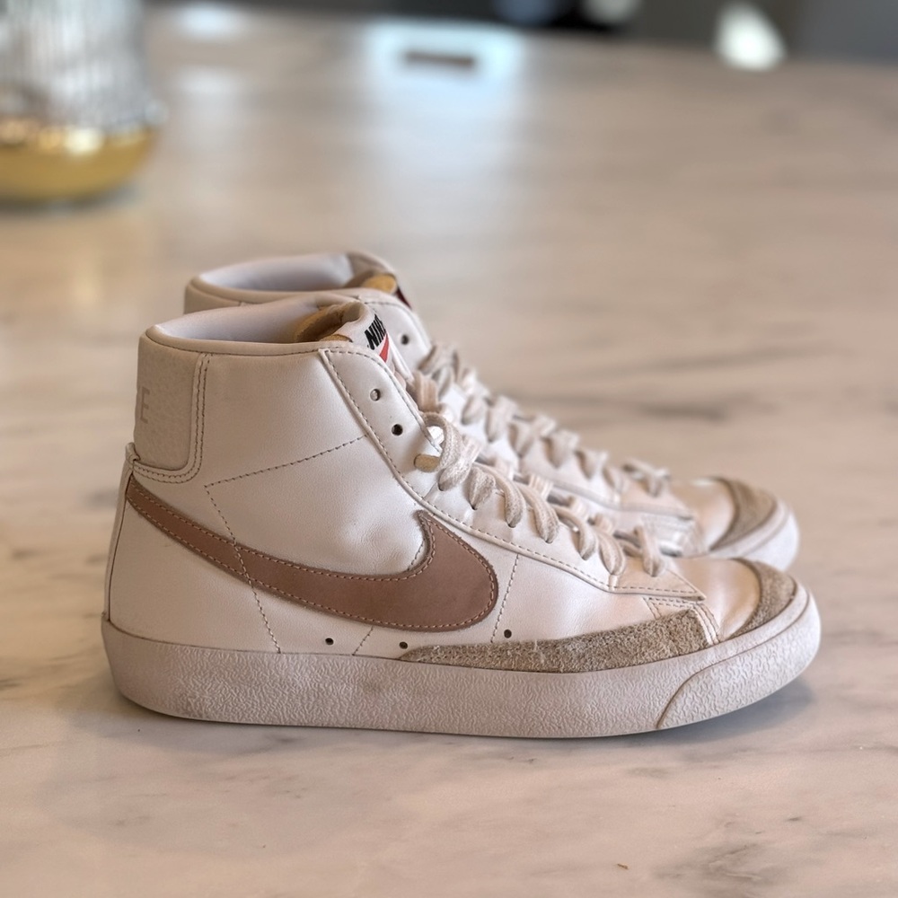 NIKE Blazers Mid ‘77 no box/ great condition see pics